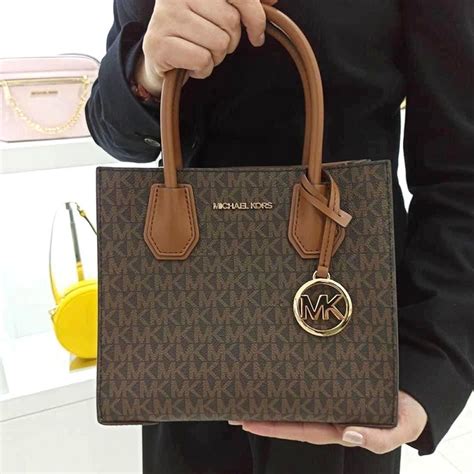 mẫu túi michael kors